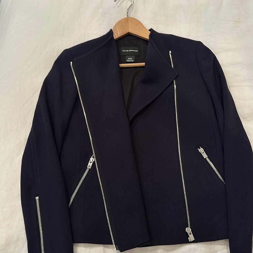 Club Monaco NWOT moto navy zip up jacket. Excellent condition. Size XS